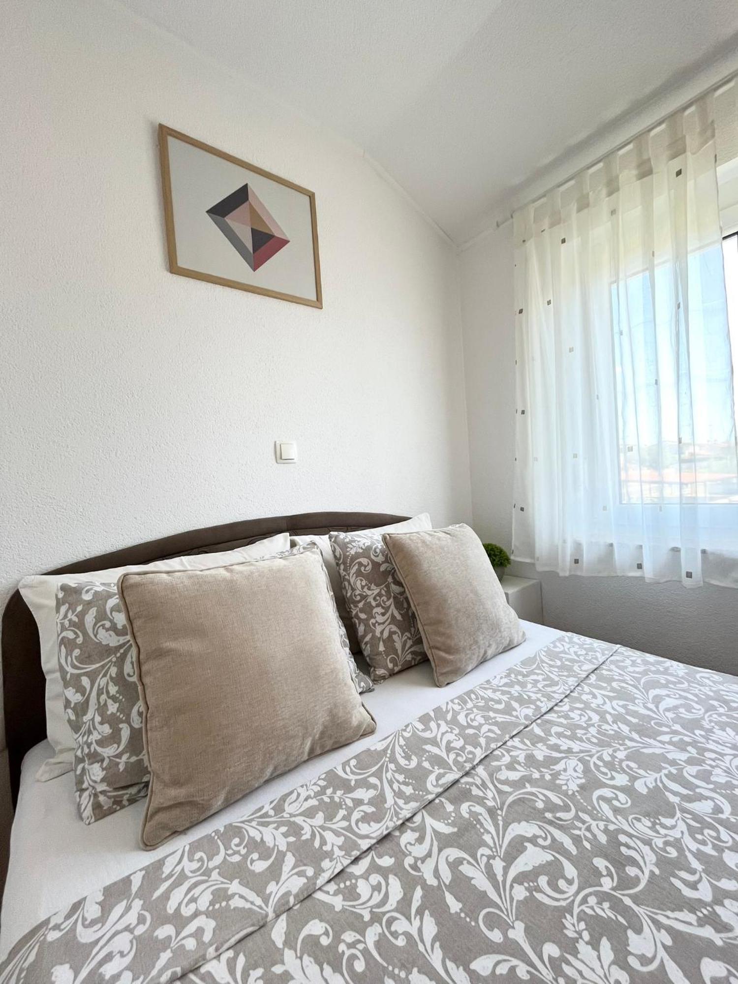Apartments Contessa Novigrad  Exterior photo